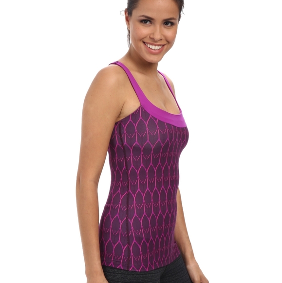 🆕 The North Face Tank - "No Slip" Shelf Bra - NWT - Picture 2 of 4